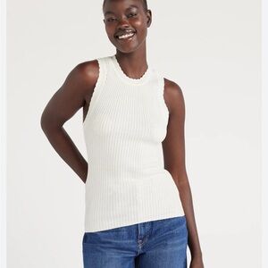 Free Assembly Women’s Scallop Trim Sleeveless Sweater